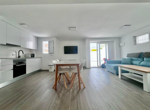 Reventa - Villa - San Miguel de Salinas - Las Filipinas