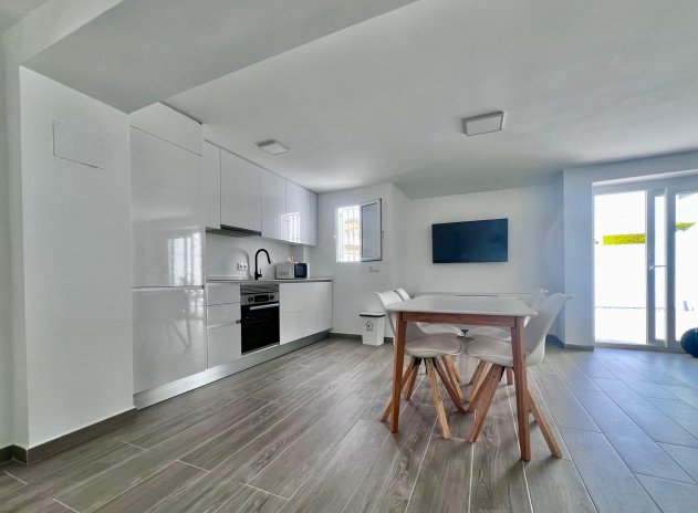 Reventa - Villa - San Miguel de Salinas - Las Filipinas