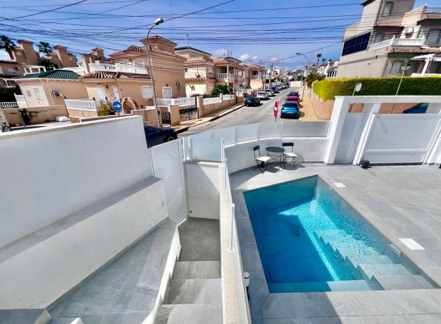 Reventa - Villa - San Miguel de Salinas - Las Filipinas