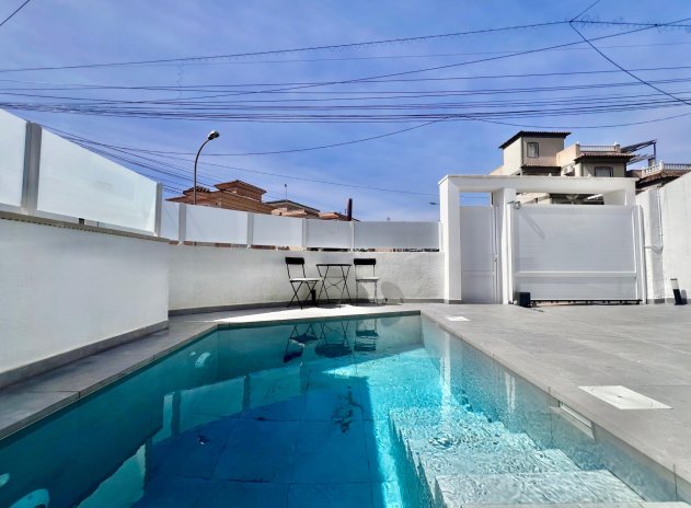 Reventa - Villa - San Miguel de Salinas - Las Filipinas