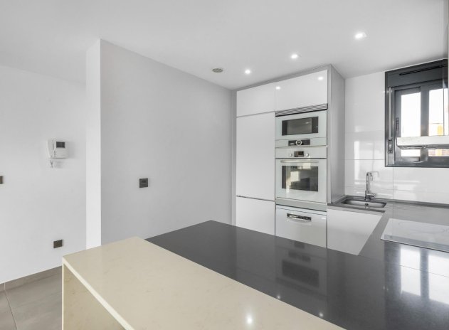 Reventa - Apartamento / Piso - Torrevieja - Los Balcones