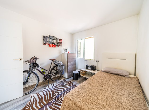 Reventa - Apartamento / Piso - Torrevieja - Playa del Cura