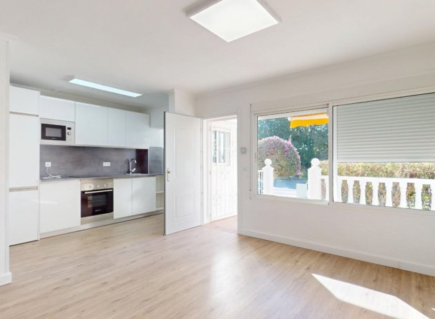 Reventa - Apartamento / Piso - Orihuela Costa - Villamartín