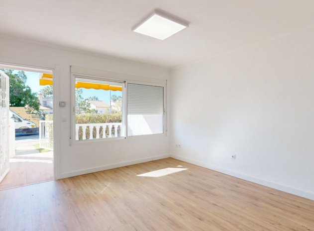 Reventa - Apartamento / Piso - Orihuela Costa - Villamartín