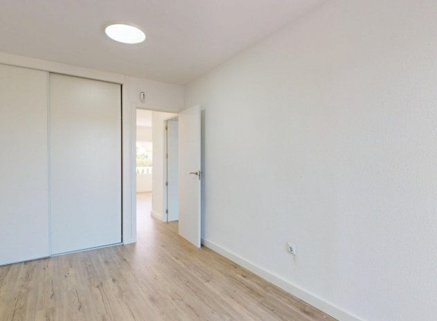 Reventa - Apartamento / Piso - Orihuela Costa - Villamartín