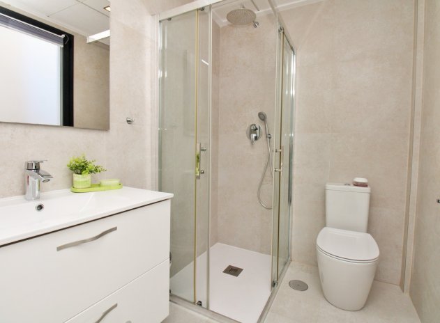 Reventa - Casa adosada - Villamartin - Villamartín