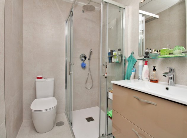 Reventa - Casa adosada - Villamartin - Villamartín