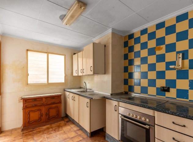 Resale - Apartment / Flat * - Torrevieja * - Habaneras *