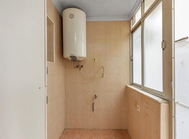 Resale - Apartment / Flat * - Torrevieja * - Habaneras *