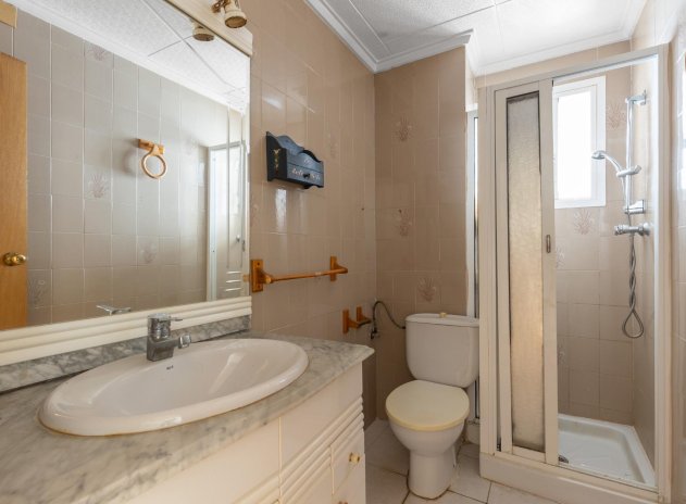 Resale - Apartment / Flat * - Torrevieja * - Habaneras *