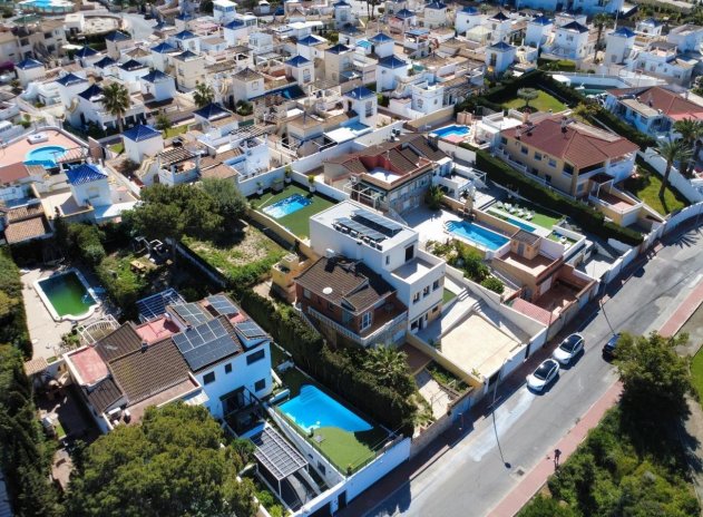 Reventa - Villa - Torrevieja - Los Balcones