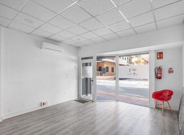 Reventa - Comercial - Torrevieja - La Mata