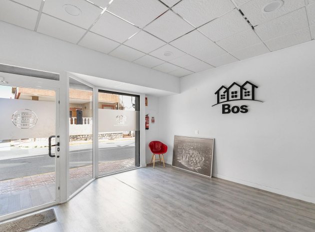 Reventa - Comercial - Torrevieja - La Mata