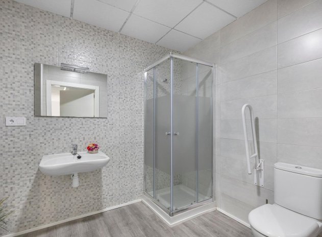 Reventa - Comercial - Torrevieja - La Mata