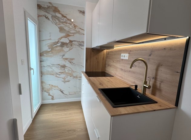 Herverkoop - Appartement - Torrevieja - Punta Prima