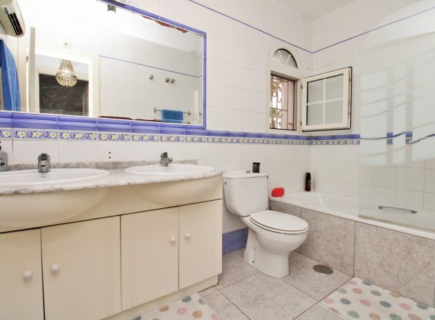 Reventa - Casa adosada - Villamartin - Los Dolses