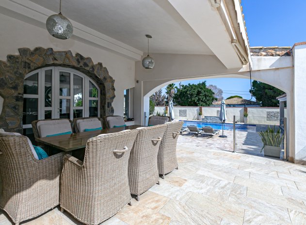 Reventa - Villa - Campoamor - Lomas de Don Juan