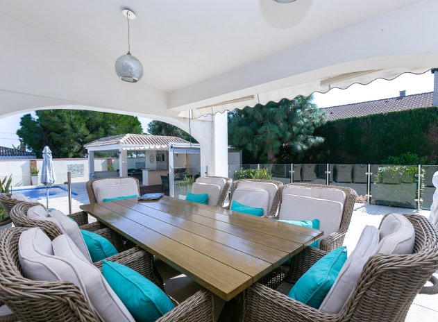 Reventa - Villa - Campoamor - Lomas de Don Juan