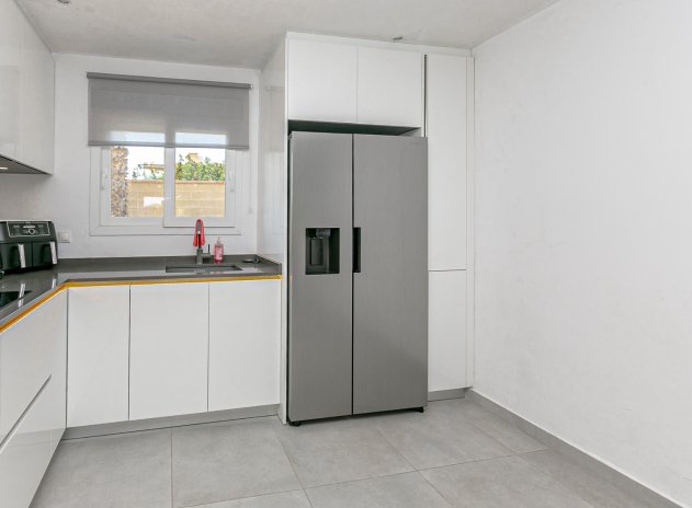 Reventa - Villa - Campoamor - Lomas de Don Juan