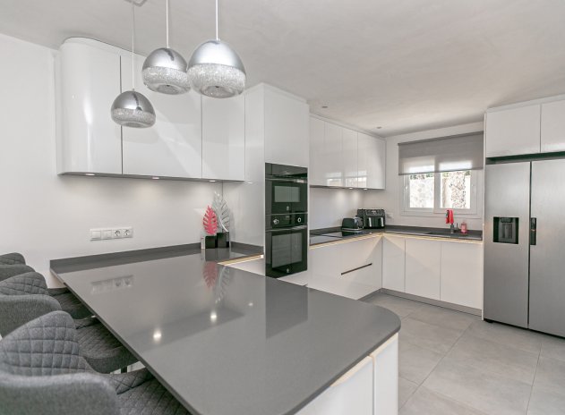 Reventa - Villa - Campoamor - Lomas de Don Juan