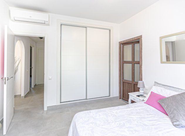 Reventa - Villa - Campoamor - Lomas de Don Juan