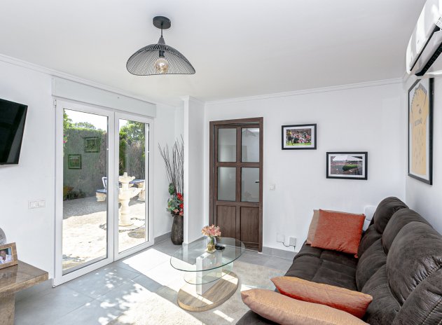 Reventa - Villa - Campoamor - Lomas de Don Juan