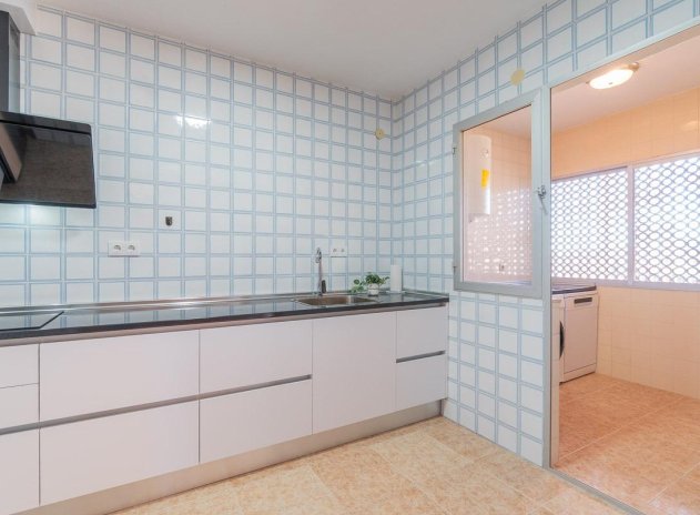 Reventa - Apartamento / Piso - Orihuela Costa - La Zenia