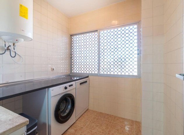 Reventa - Apartamento / Piso - Orihuela Costa - La Zenia