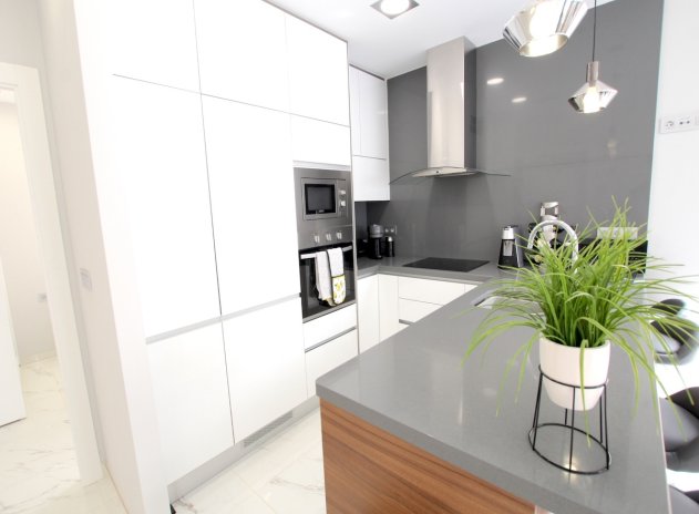 Wiederverkauf - Villa - Villamartin - Villamartín