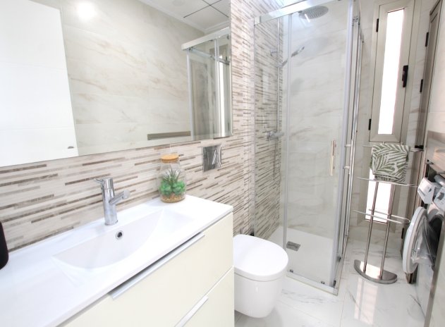 Wiederverkauf - Villa - Villamartin - Villamartín