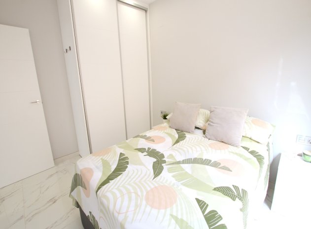 Wiederverkauf - Villa - Villamartin - Villamartín