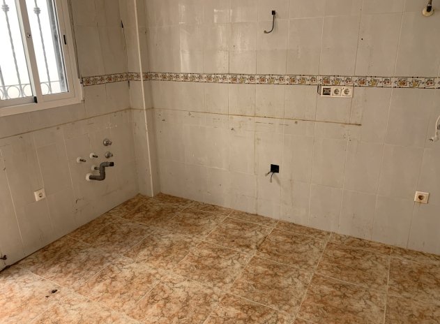 Herverkoop - Rijwoning - Punta Prima