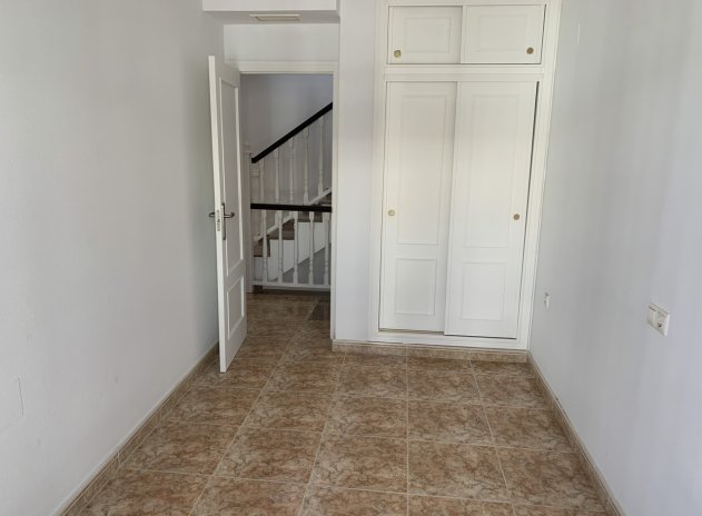 Herverkoop - Rijwoning - Punta Prima