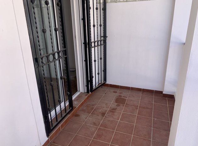 Herverkoop - Rijwoning - Punta Prima