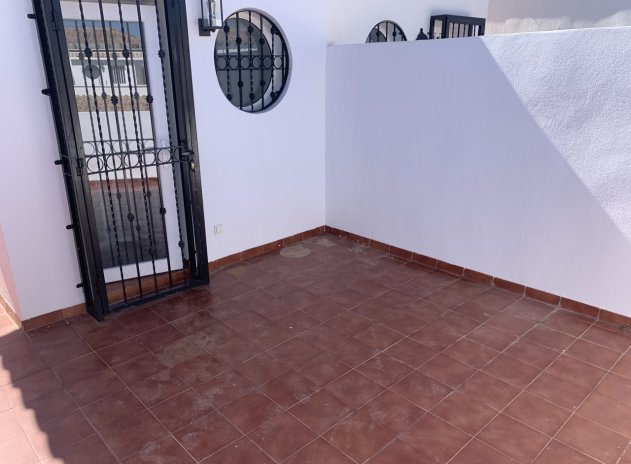 Herverkoop - Rijwoning - Punta Prima