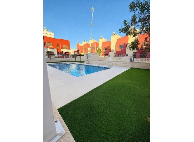 Reventa - Casa adosada - Torrevieja - Aguas Nuevas