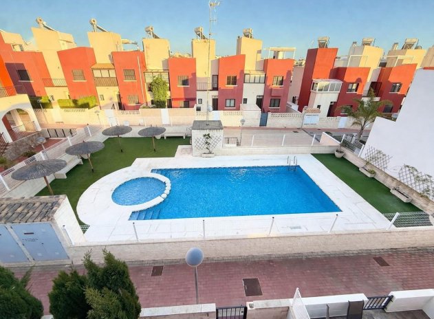 Reventa - Casa adosada - Torrevieja - Aguas Nuevas