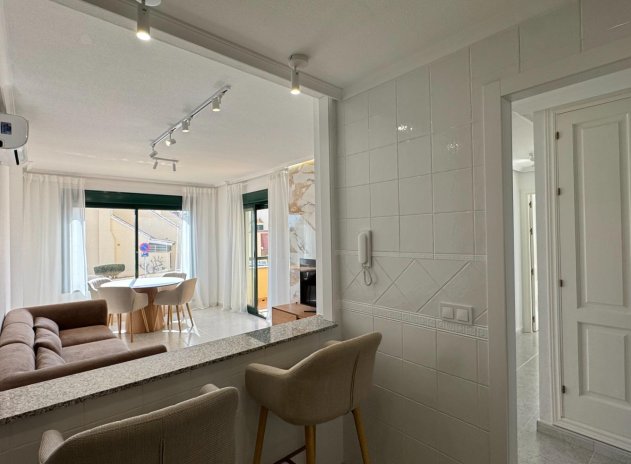 Reventa - Apartamento / Piso - Orihuela Costa - Villamartín