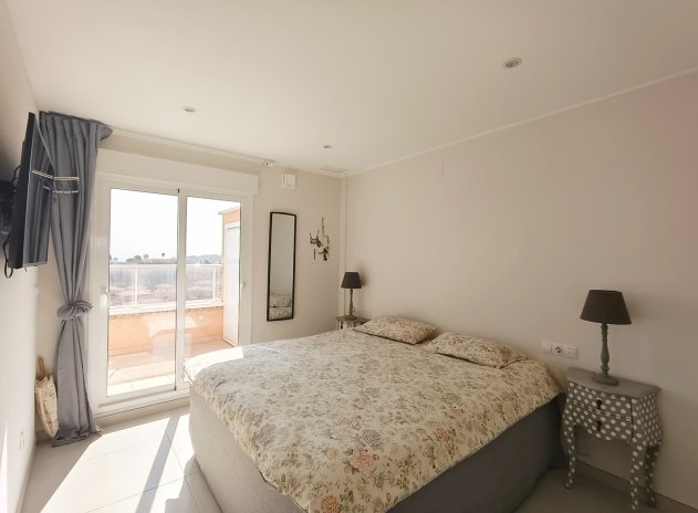 Reventa - Apartamento / Piso - Los Altos - Torrevieja