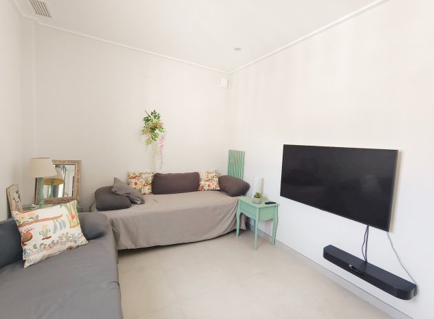 Reventa - Apartamento / Piso - Los Altos - Torrevieja