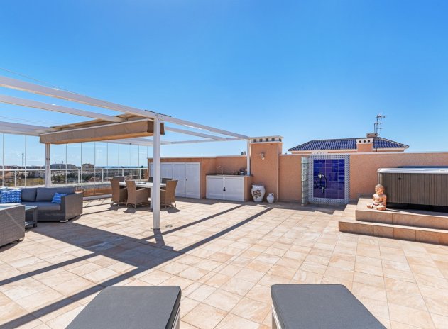 Reventa - Apartamento / Piso - Los Altos - Torrevieja