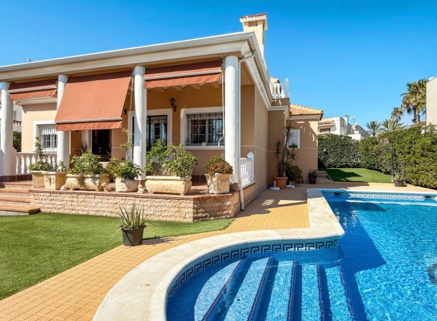 Reventa - Villa - Torrevieja - La Mata