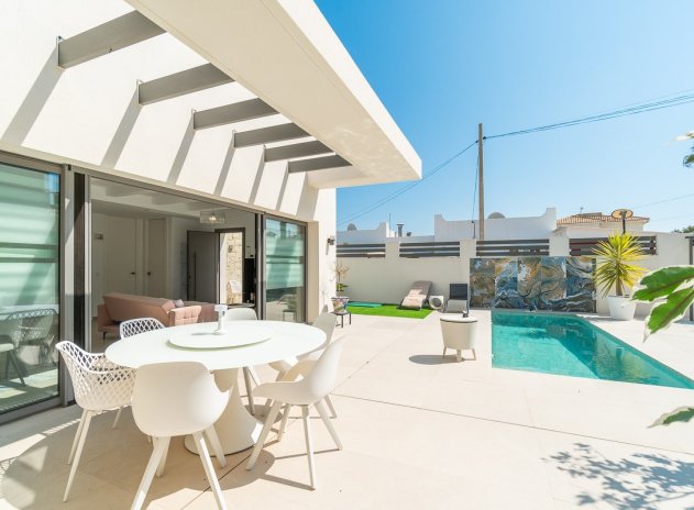 Reventa - Villa - Orihuela Costa - Villamartin Golf