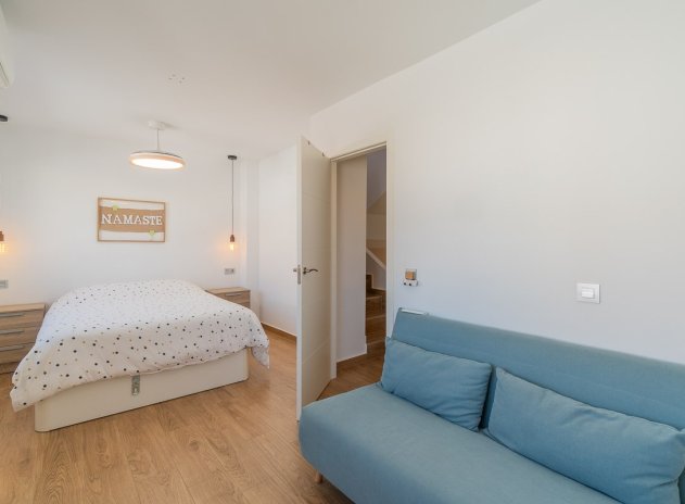 Reventa - Casa adosada - Torrevieja - El Limonar