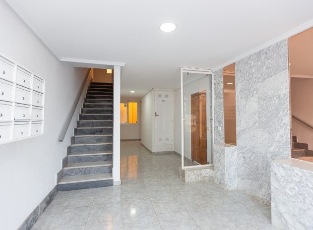 Resale - Apartment / Flat * - Ciudad Quesada *