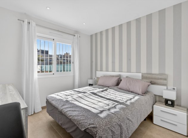 Herverkoop - Appartement - Torrevieja - Aguas Nuevas