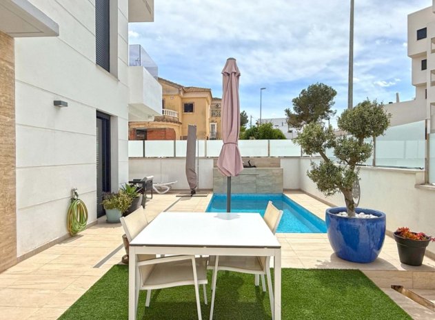 Herverkoop - Villa - Orihuela Costa - Villamartín