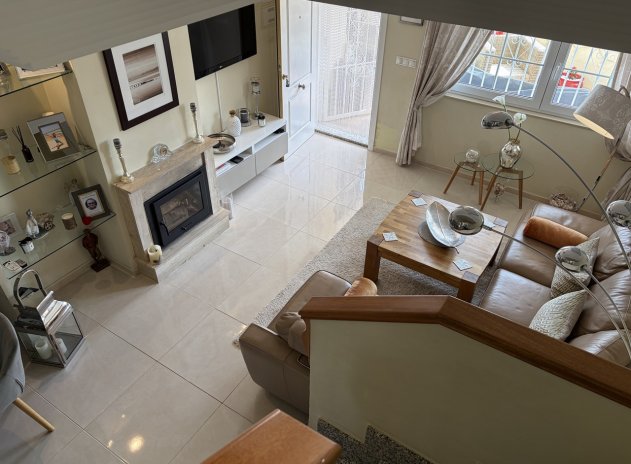 Herverkoop - Rijwoning - Heredades