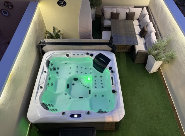 Herverkoop - Rijwoning - Heredades