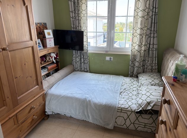 Herverkoop - Rijwoning - Heredades